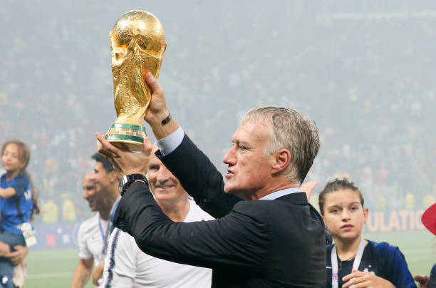 凭借连续的 凭借连续的