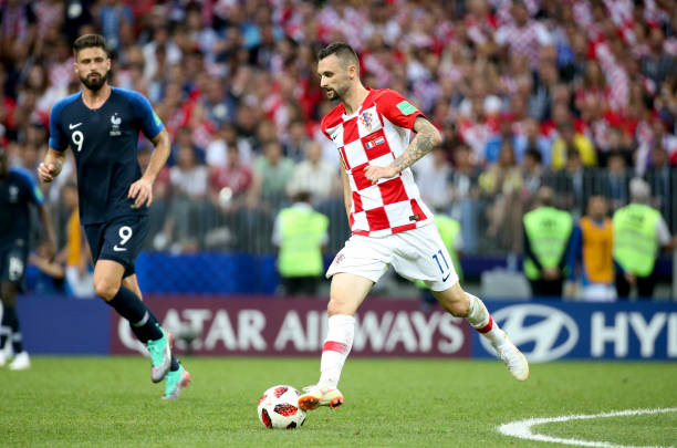 並且極具領 並且極具領