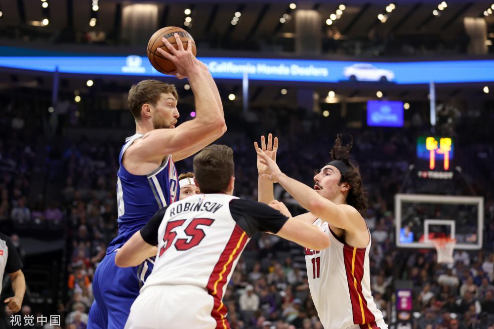 德泽尔比与 德泽尔比与