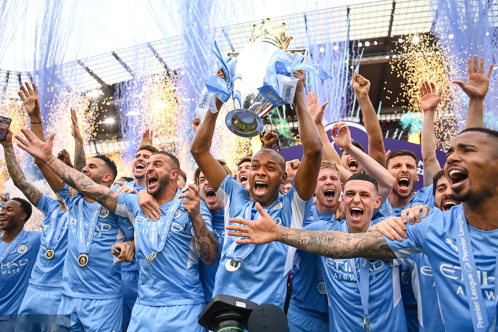 对决也是两 对决也是两